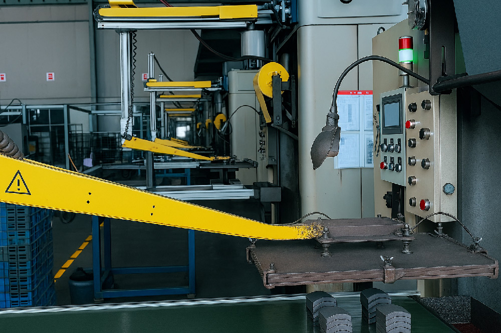 成型液壓機(jī)